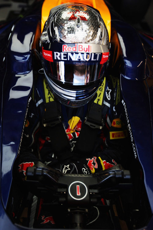 Parte superior del casco especial de Vettel para el GP de Mónaco 2012