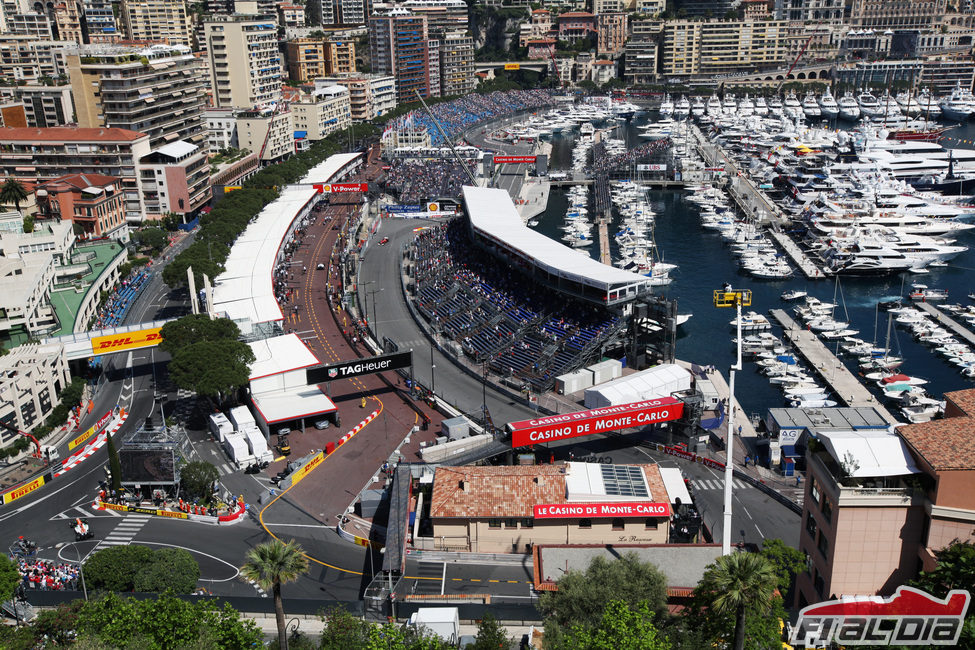 Boxes y tribuna principal del GP de Mónaco 2012