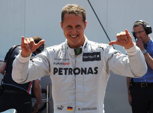 Michael Schumacher celebra el mejor crono del sábado