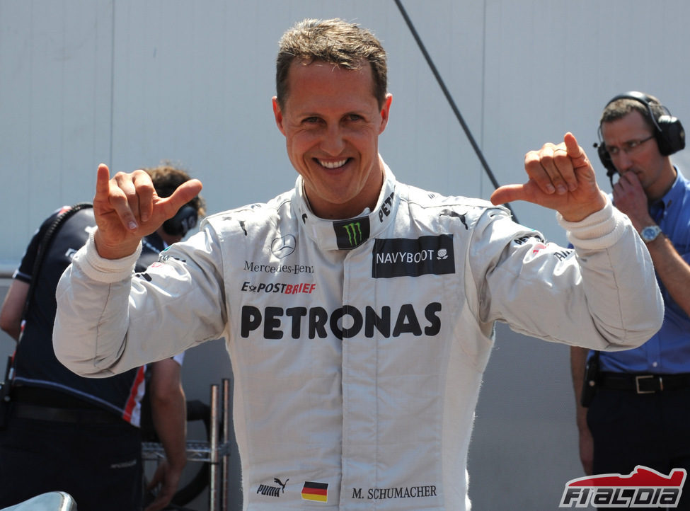 Michael Schumacher celebra el mejor crono del sábado