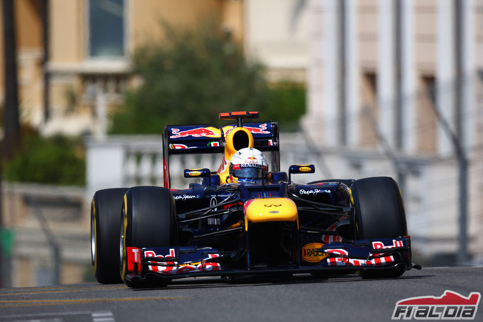 Sebastian Vettel rueda con los neumáticos blandos en Mónaco