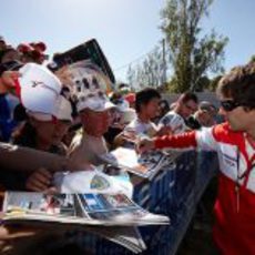 Glock firma autografos a sus aficionados