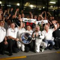 El equipo de Brawn GP celebra su victoria