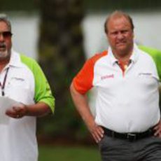 Vijay Mallya y Robert Fearnley