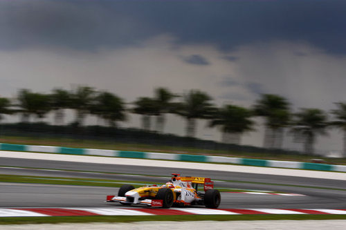 Alonso durante la clasificación