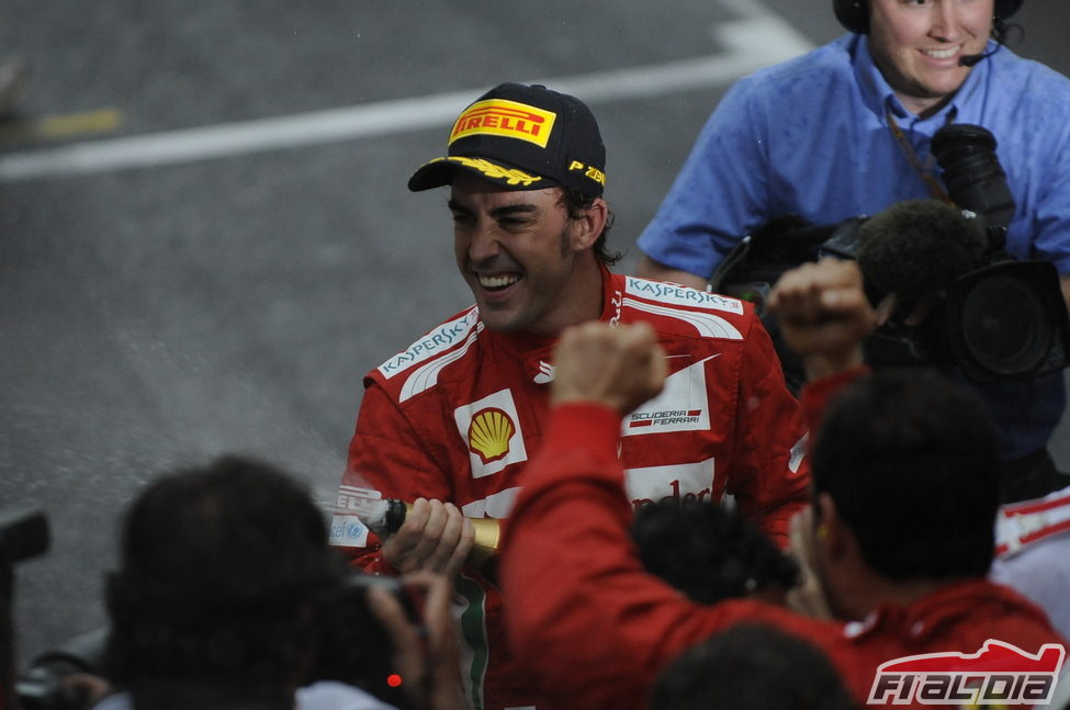 Fernando Alonso feliz tras quedar tercero en Mónaco