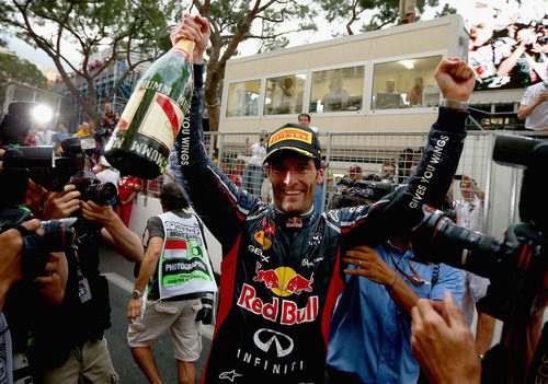 Mark Webber muy feliz con su triunfo