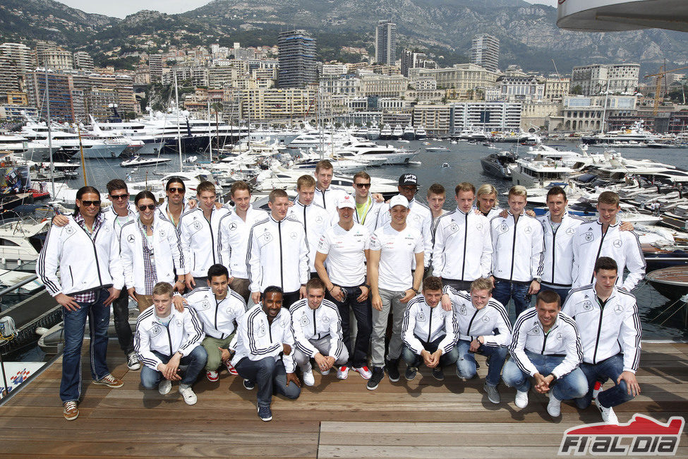 La Selección de Alemania junto a Schumacher y Rosberg en Mónaco