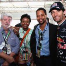 George Lucas, su novia Mellody Hobson y el actor Cuba Gooding Jr. junto a Mark Webber