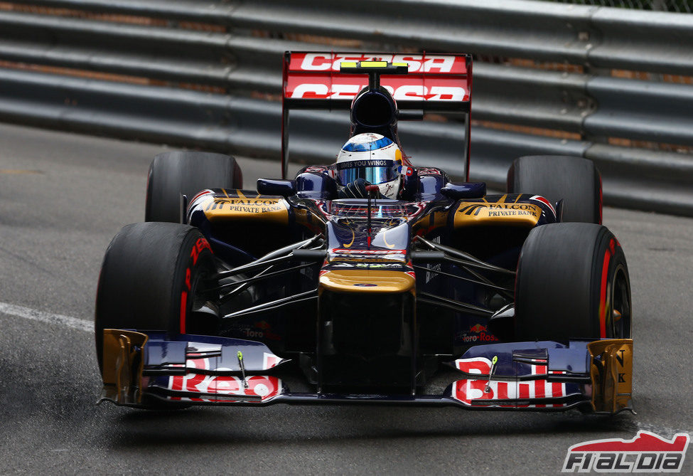 Jean-Eric Vergne toma una curva en Mónaco