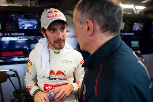 Jean-Eric Vergne en el box de Toro Rosso