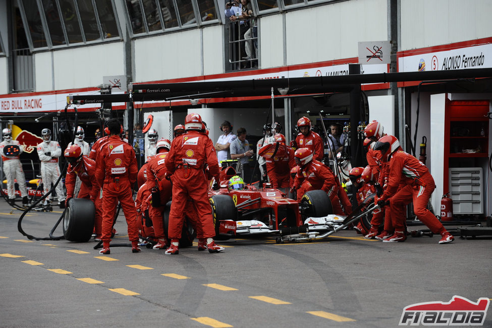 Felipe Massa realiza una sola parada en Mónaco