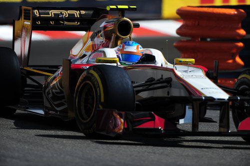 Narain Karthikeyan conduce el monoplaza en la Q1