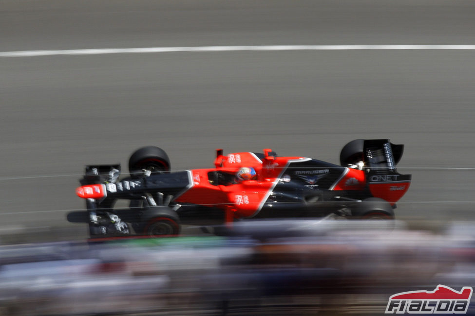 Timo Glock vuela en el circuito monegasco