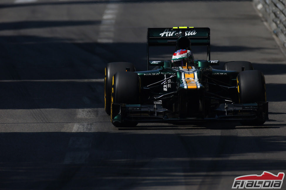 Vitaly Petrov durante los Libres 3 del GP de Mónaco