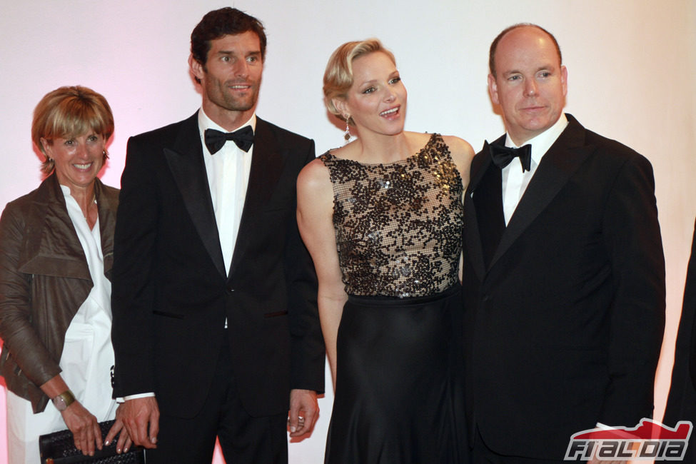 Los Príncipes de Mónaco con Mark Webber y su mujer en la gala de Mónaco