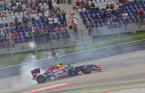 David Coulthard hizo unos 'donuts' en el Red Bull Ring