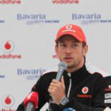 Rueda de prensa de Jenson Button en el 'Bavaria City Racing'