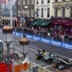 Giedo van der Garde rueda con el Caterham en Dublín