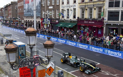 Giedo van der Garde rueda con el Caterham en Dublín