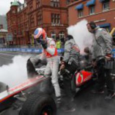 Jenson Button se baja del McLaren tras su exhibición en Dublín