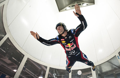 Mark Webber levanta el vuelo en Canadá