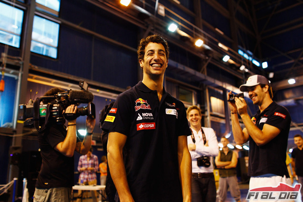 Daniel Ricciardo en un evento de Toro Rosso en Canadá