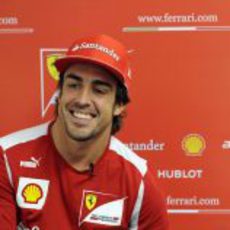 Fernando Alonso muy sonriente en Canadá 2012