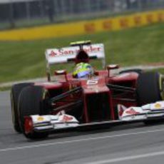 Felipe Massa mejora sus tiempos en Montreal