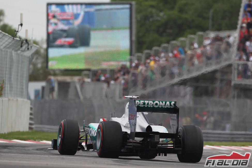 Michael Schumacher rueda con los superblandos en Canadá