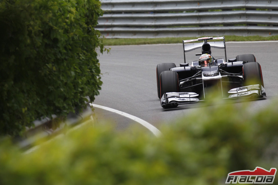 Pastor Maldonado trata de mejorar los cronos en Montreal