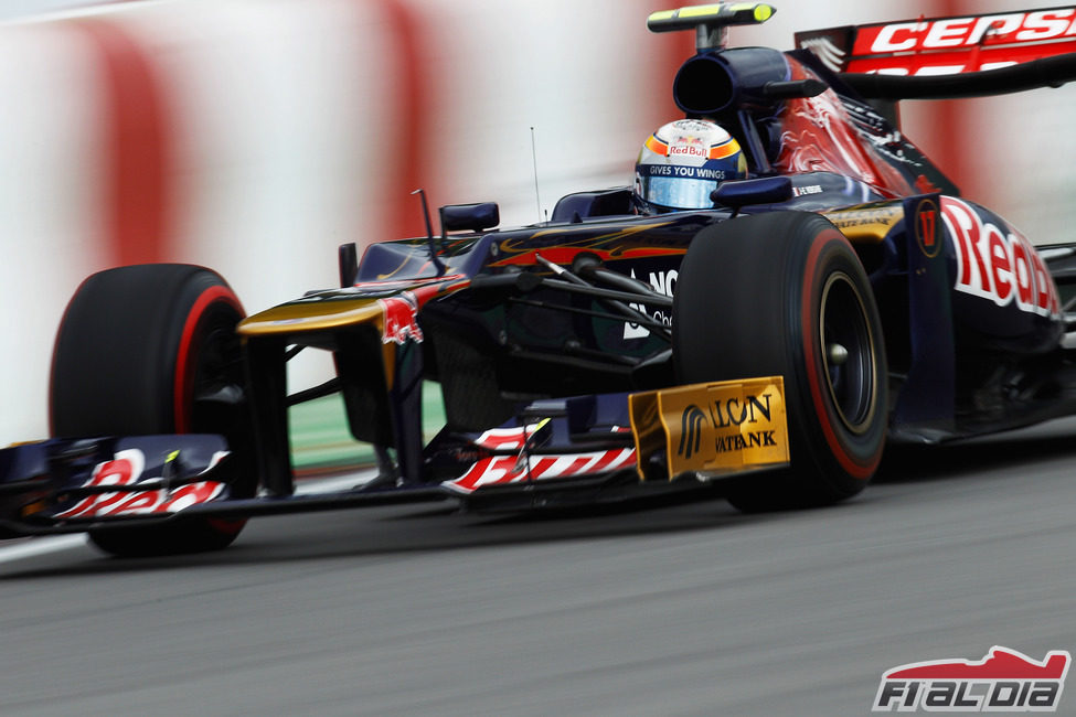 Jean Eric-Vergne en su STR7 en Montreal