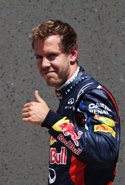 Sebastian Vettel con gesto de aprobación en Canadá