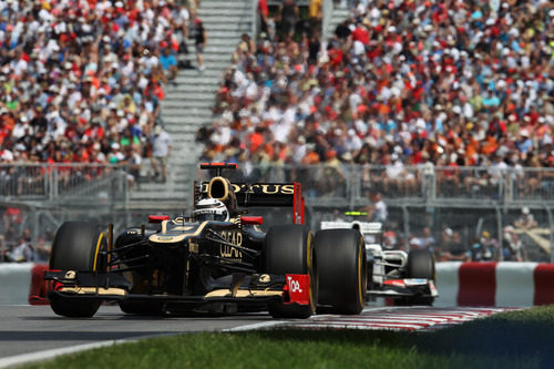 Kimi Räikkönen pilota en el semiurbano del Gilles Villeneuve