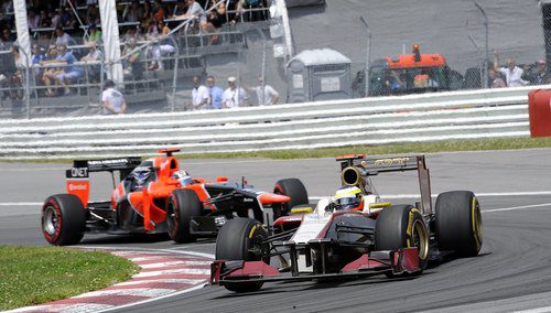 Pedro de la Rosa por delante de un Marussia durante el GP de Canadá 2012