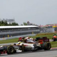 Pedro de la Rosa por delante de los dos Marussia en el GP de Canadá 2012