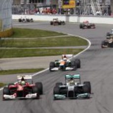 Pelea en la parte alta del Gran Premio de Canada