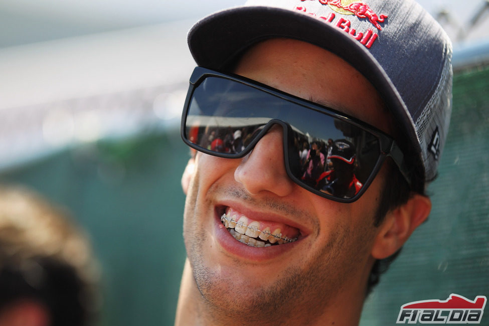 Daniel Ricciardo sonríe en Montreal