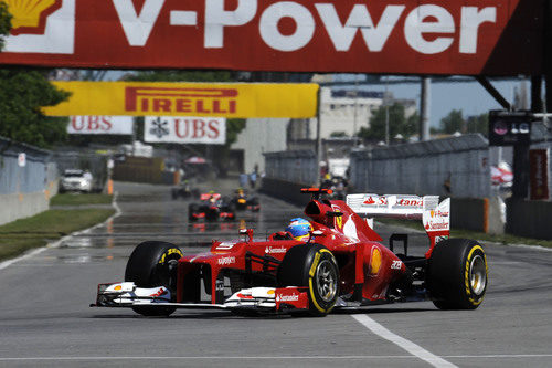 Fernando Alonso afronta la última chicane