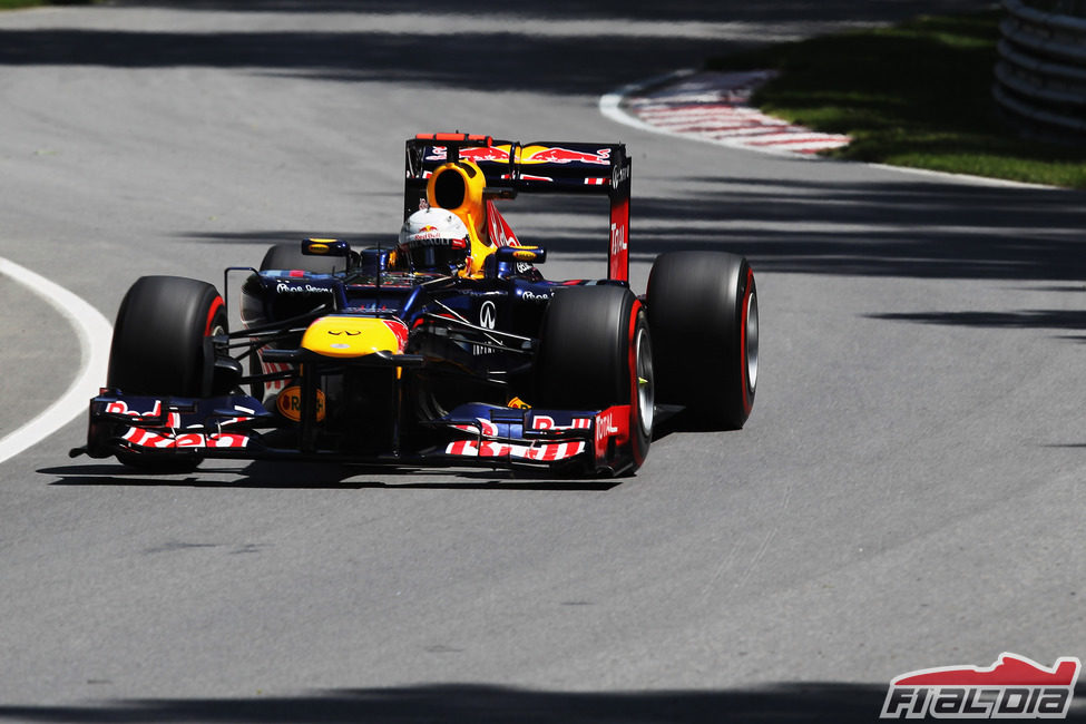 Sebastian Vettel conduce directo a la 'pole' en Canadá