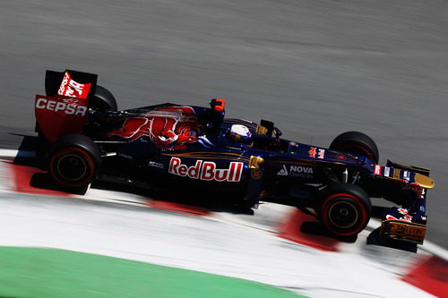 Daniel Ricciardo durante los Libres 3 del GP de Canadá 2012