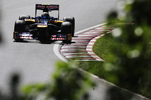 Jean-Eric Vergne pilota el STR7 en el circuito canadiense