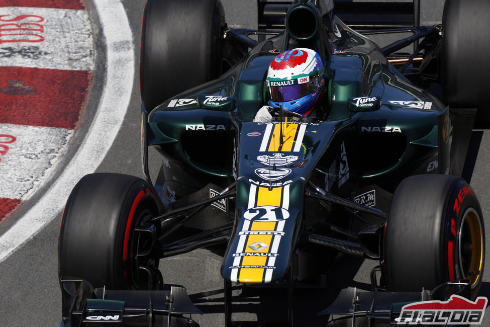 Vitaly Petrov rueda en la clasificación del GP de Canadá 2012