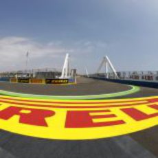 Los colores de Pirelli en el Valencia Street Circuit