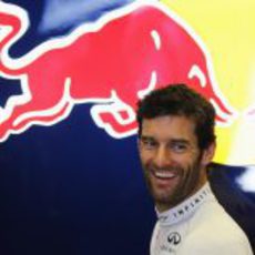 Mark Webber muy sonriente en Valencia