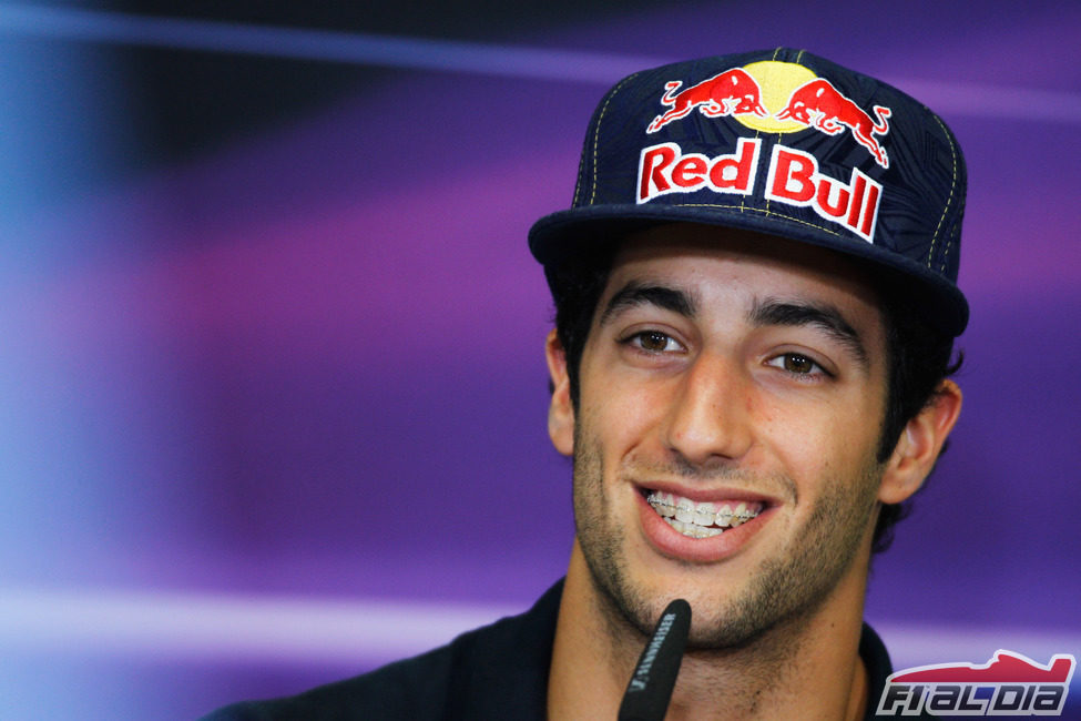 Daniel Ricciardo en la rueda de prensa de la FIA en Valencia