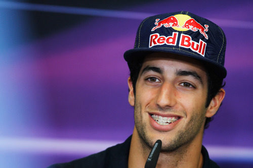 Daniel Ricciardo en la rueda de prensa de la FIA en Valencia