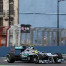 Nico Rosberg a los mandos del W03 en Valencia