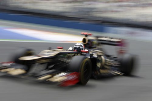 Kimi Räikkönen vuela en el Valencia Street Circuit