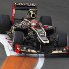 Romain Grosjean rueda en los Libres 1 del GP de Europa